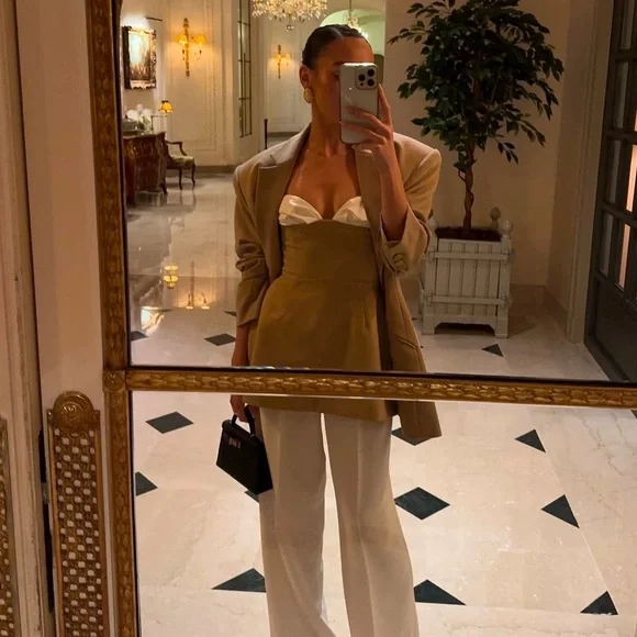 Odd Muse London Elegant Tan and White Strapless - Picture 7 of 11